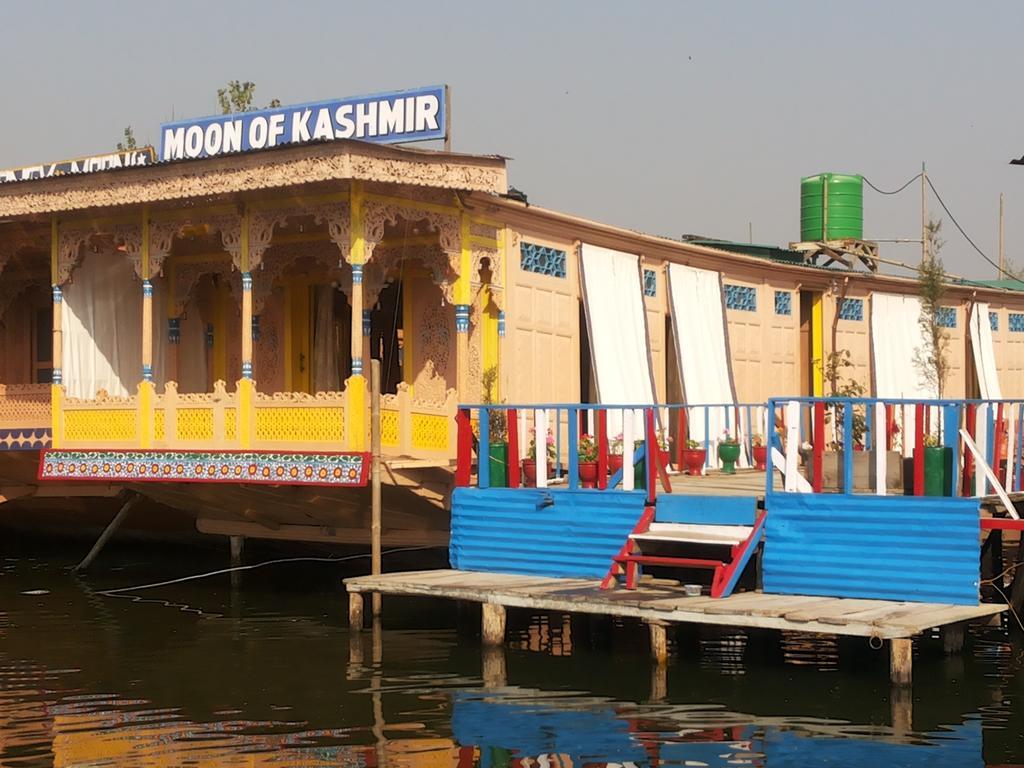 Houseboat Moon Of Kashmir Ξενοδοχείο Σριναγκάρ Εξωτερικό φωτογραφία
